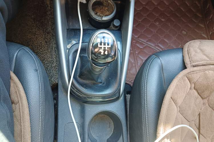 Used Kia Forte 2014 1.6L MT GL Gear Lever