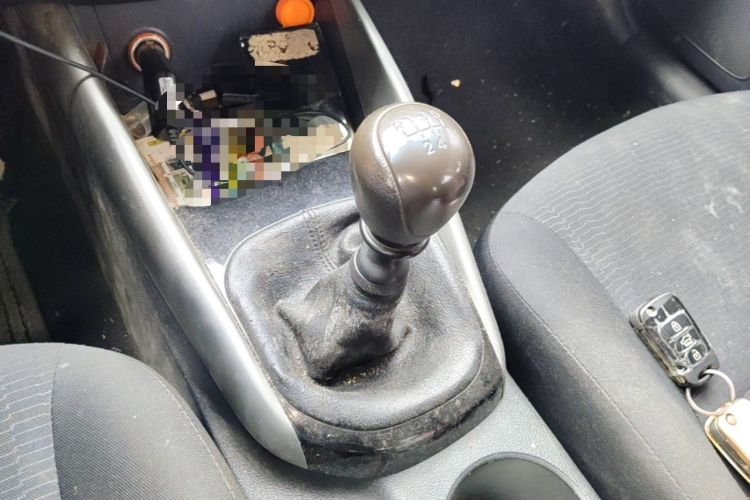 Used Kia Forte 2014 1.6L MT GL Gear Lever