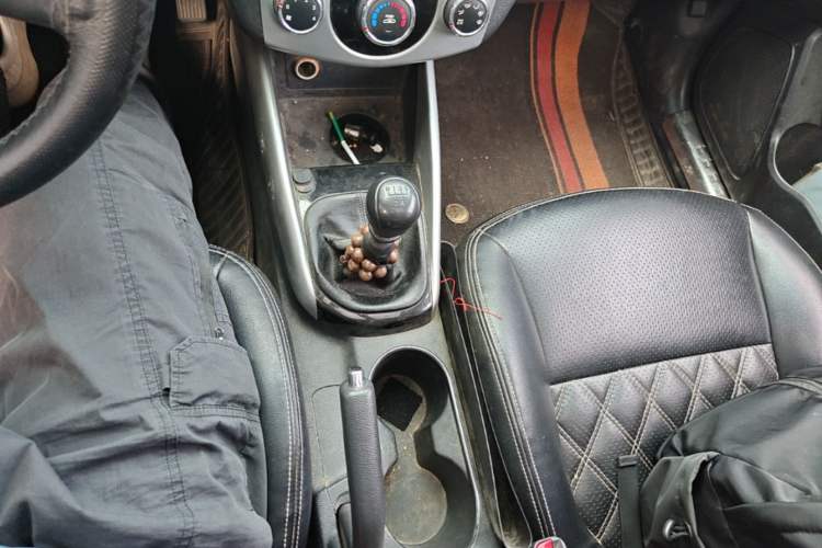 Used Kia Forte 2014 1.6L MT GLS Gear Lever
