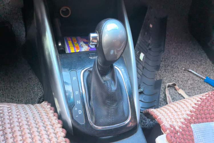 Used Kia Forte 2014 1.6L AT GL Gear Lever