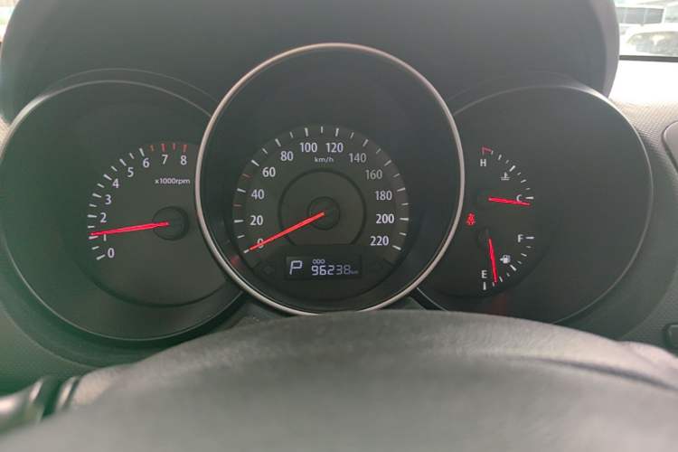 Used Kia Forte 2014 1.6L AT GL Instrument Cluster