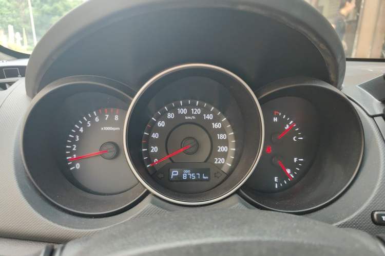 Used Kia Forte 2014 1.6L AT GL Instrument Cluster