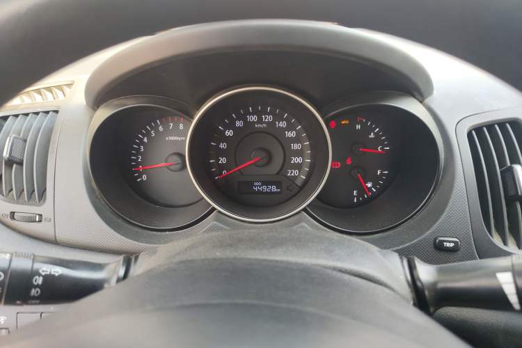 Used Kia Forte 2014 1.6L MT GL Instrument Cluster