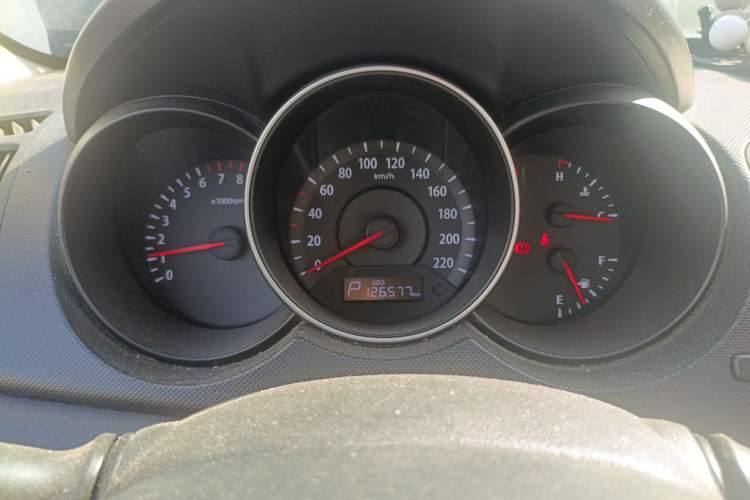 Used Kia Forte 2014 1.6L AT GL Instrument Cluster