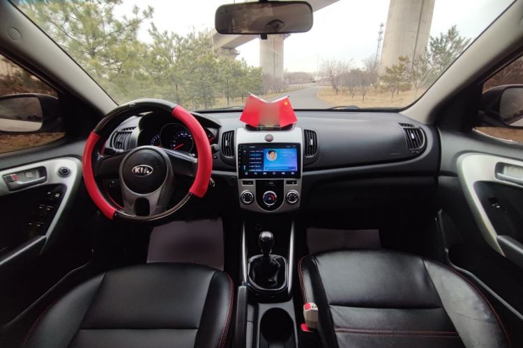 Used Kia Forte 2014 1.6L MT GL Interior 1