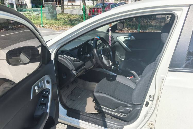Used Kia Forte 2014 1.6L MT GL Interior 2