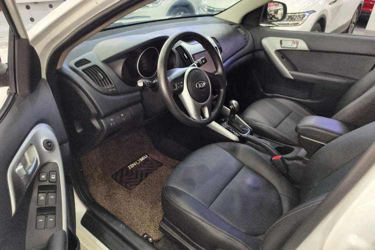 Used Kia Forte 2014 1.6L AT GL Interior 2