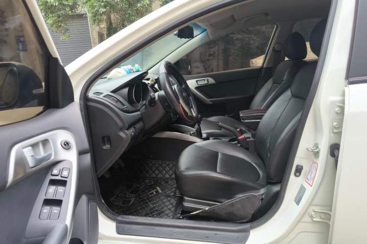 Used Kia Forte 2014 1.6L MT GL Interior 2