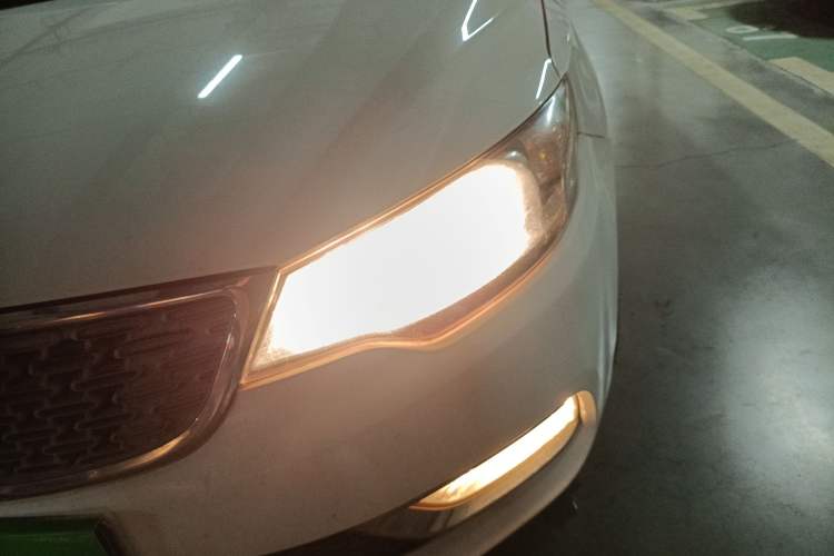 Used Kia Forte 2014 1.6L MT GL Left Front Headlight