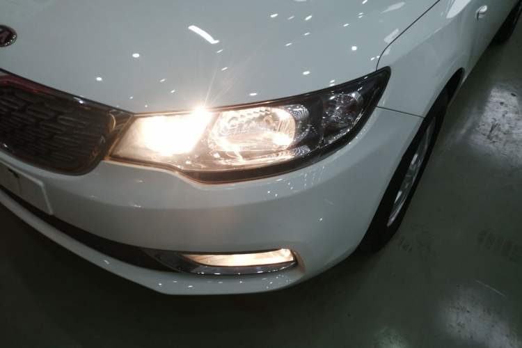 Used Kia Forte 2014 1.6L AT GL Left Front Headlight