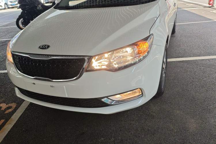 Used Kia Forte 2014 1.6L AT GLS Left Front Headlight