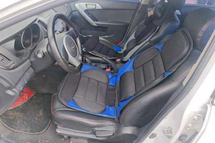 Used Kia Forte 2014 1.6L MT GL Left Front Seat