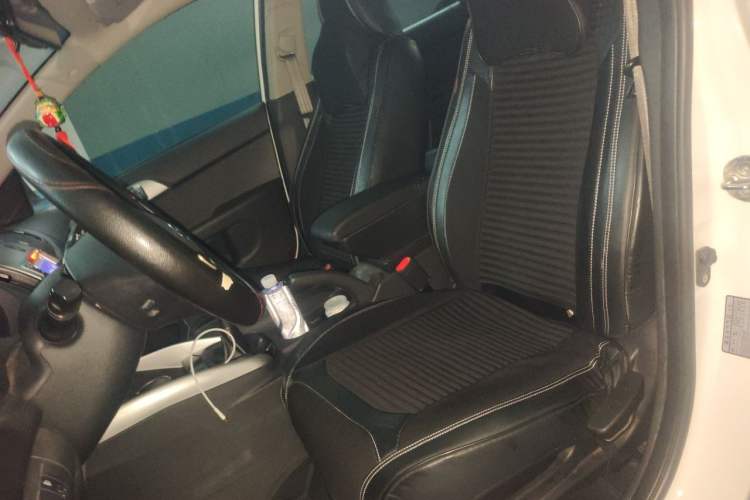 Used Kia Forte 2014 1.6L MT GL Left Front Seat