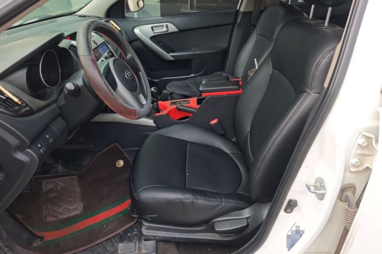 Used Kia Forte 2014 1.6L MT GL Left Front Seat