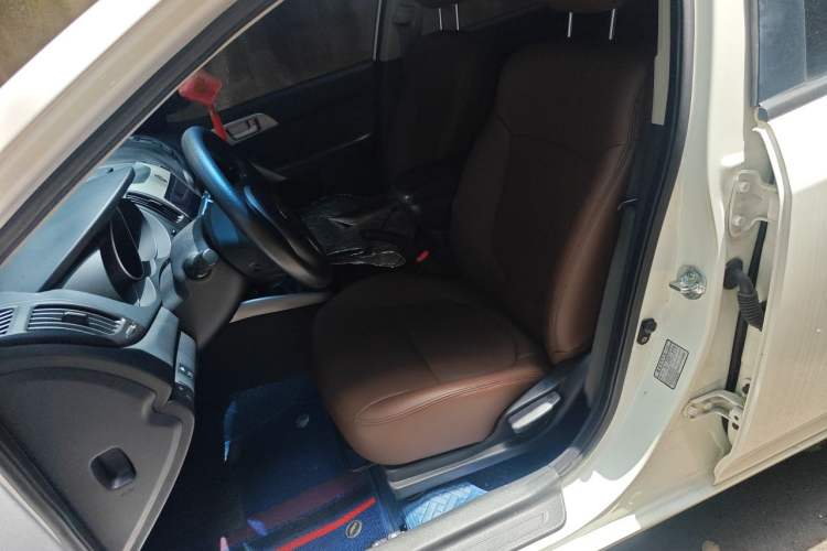 Used Kia Forte 2014 1.6L MT GL Left Front Seat