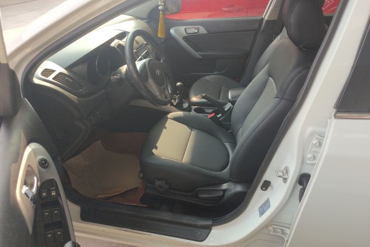 Used Kia Forte 2014 1.6L MT GLS Left Front Seat