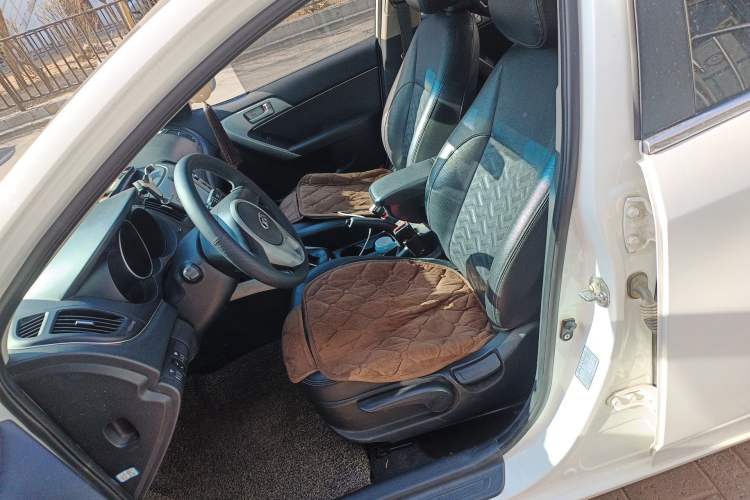 Used Kia Forte 2014 1.6L MT GL Left Front Seat