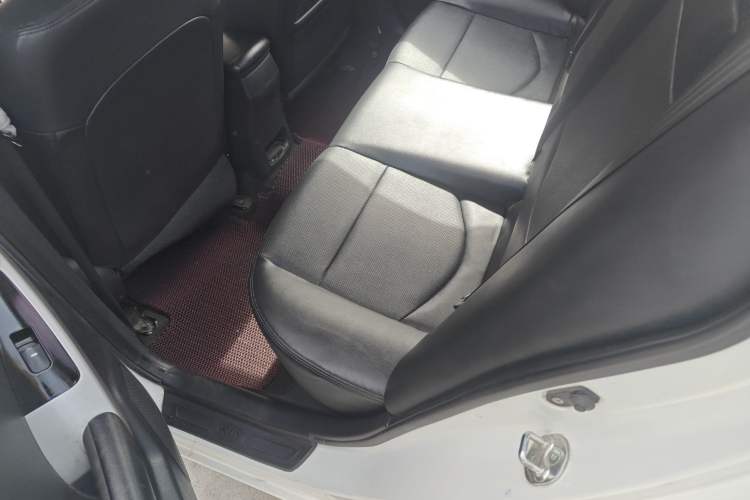 Used Kia Forte 2014 1.6L AT GLS Left Rear Seat