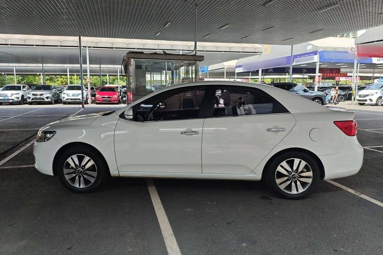 Used Kia Forte 2014 1.6L AT GLS Left Side