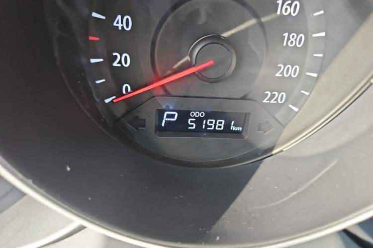 Used Kia Forte 2014 1.6L AT GL Odometer Close Up