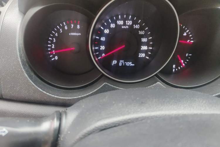 Used Kia Forte 2014 1.6L AT GL Odometer Close Up