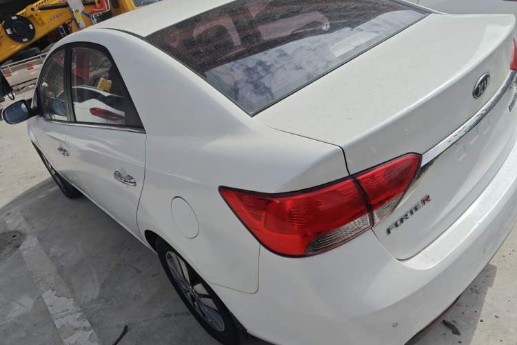 Used Kia Forte 2014 1.6L AT GLS Rear Left 45 Deg