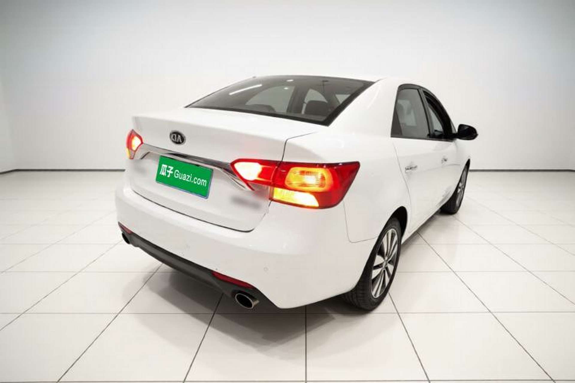 Used Kia Forte 2014 1.6L AT GLS Rear Right 45 Deg