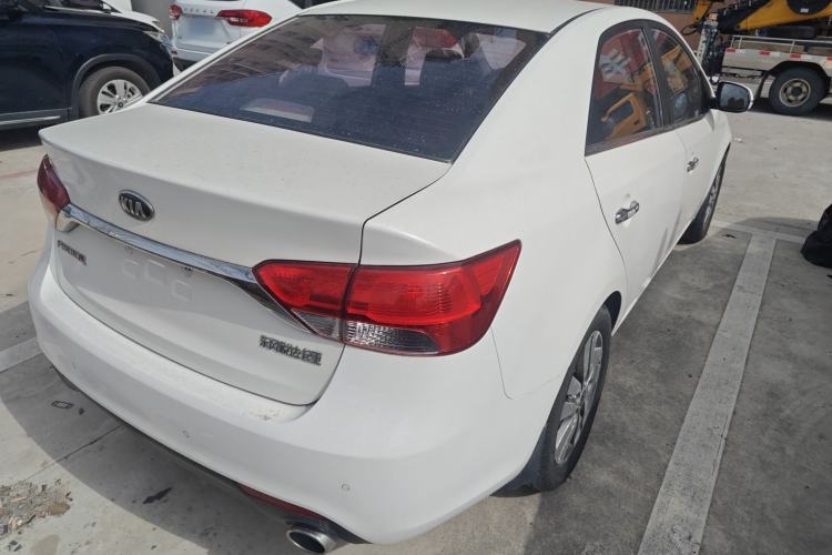 Used Kia Forte 2014 1.6L AT GLS Rear Right 45 Deg