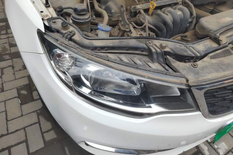 Used Kia Forte 2014 1.6L MT GL Right Front Headlight