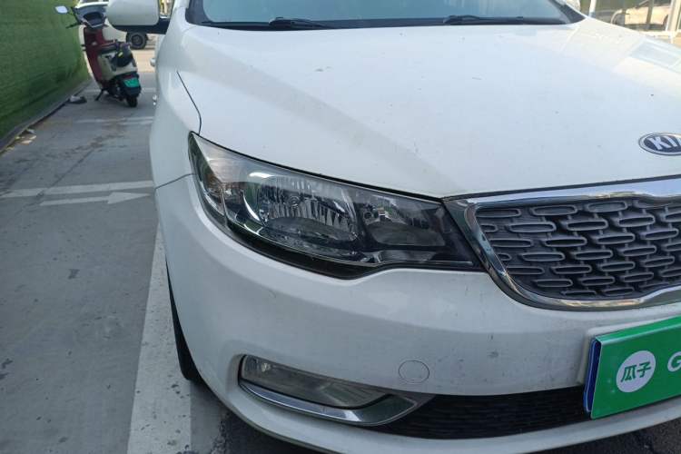 Used Kia Forte 2014 1.6L MT GL Right Front Headlight