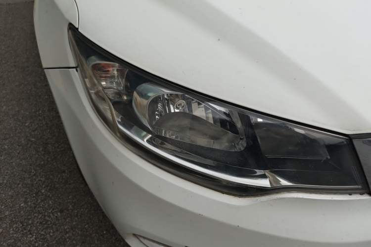 Used Kia Forte 2014 1.6L MT GL Right Front Headlight