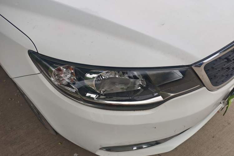 Used Kia Forte 2014 1.6L MT GL Right Front Headlight