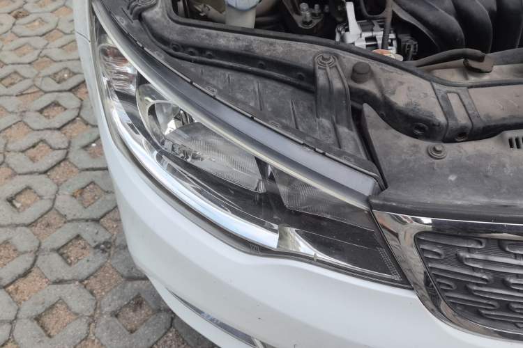 Used Kia Forte 2014 1.6L AT GL Right Front Headlight