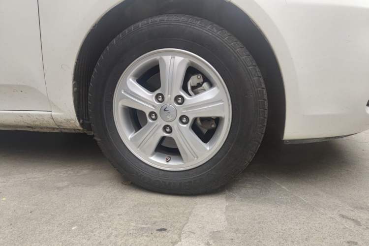Used Kia Forte 2014 1.6L AT GL Right Front Wheel Hub