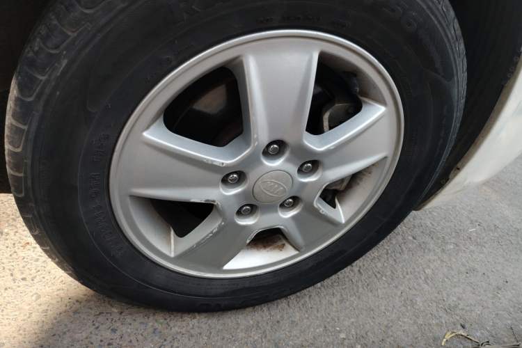 Used Kia Forte 2014 1.6L MT GL Right Front Wheel Hub