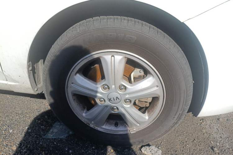 Used Kia Forte 2014 1.6L AT GL Right Front Wheel Hub