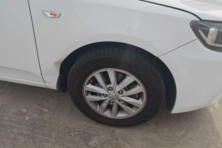 Used Kia Forte 2014 1.6L AT GL Right Front Wheel Hub