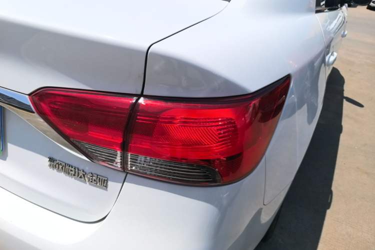 Used Kia Forte 2014 1.6L MT GL Right Rear Taillight