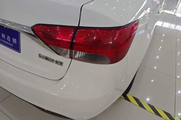 Used Kia Forte 2014 1.6L AT GL Right Rear Taillight
