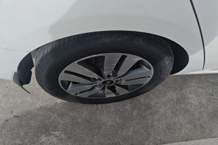 Used Kia Forte 2014 1.6L AT GLS Right Rear Wheel Hub