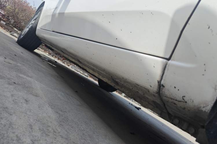 Used Kia Forte 2014 1.6L AT GLS Right Side Sill