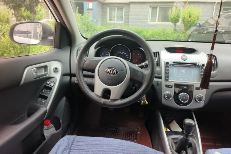 Used Kia Forte 2014 1.6L MT GL Steering Wheel