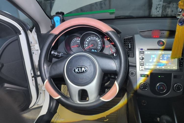 Used Kia Forte 2014 1.6L MT GL Steering Wheel