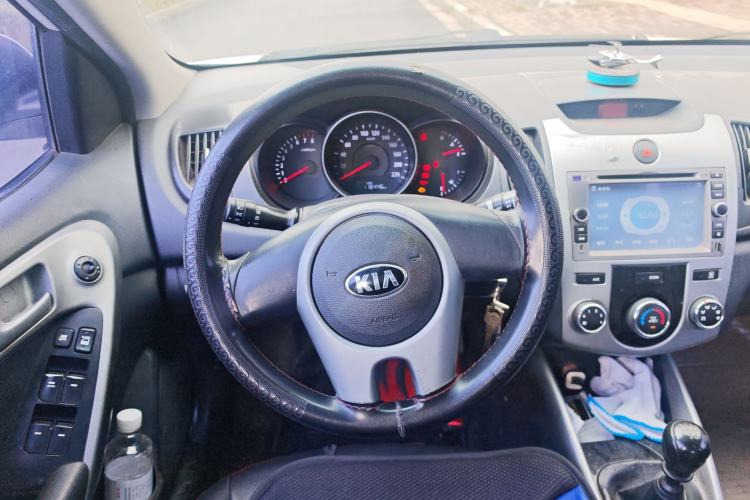 Used Kia Forte 2014 1.6L MT GL Steering Wheel