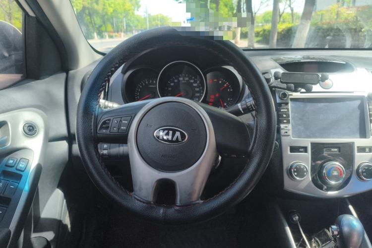 Used Kia Forte 2014 1.6L AT GL Steering Wheel