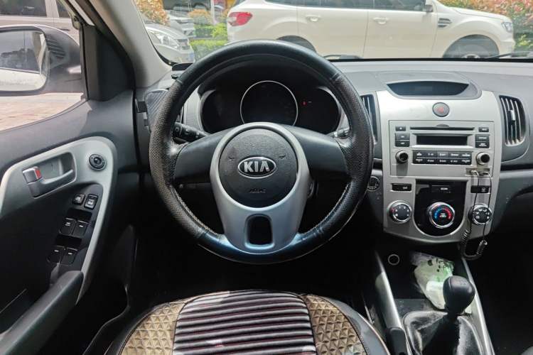 Used Kia Forte 2014 1.6L MT GL Steering Wheel