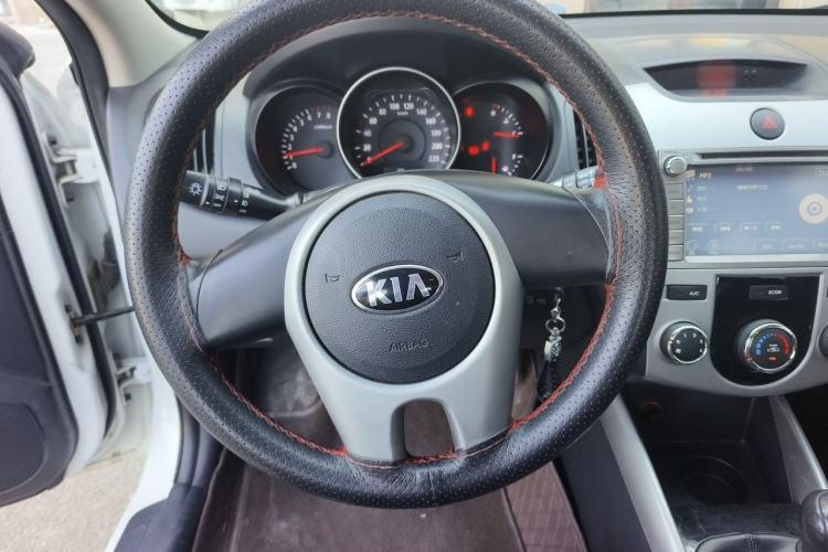 Used Kia Forte 2014 1.6L MT GL Steering Wheel
