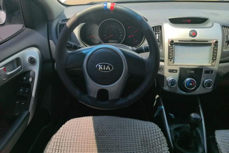 Used Kia Forte 2014 1.6L MT GL Steering Wheel