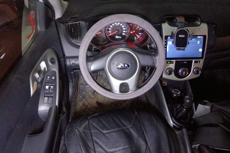 Used Kia Forte 2014 1.6L MT GL Steering Wheel