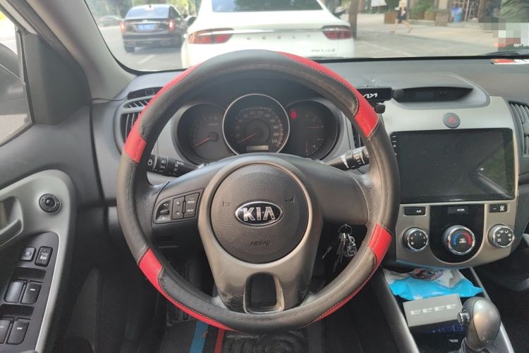 Used Kia Forte 2014 1.6L AT GL Steering Wheel